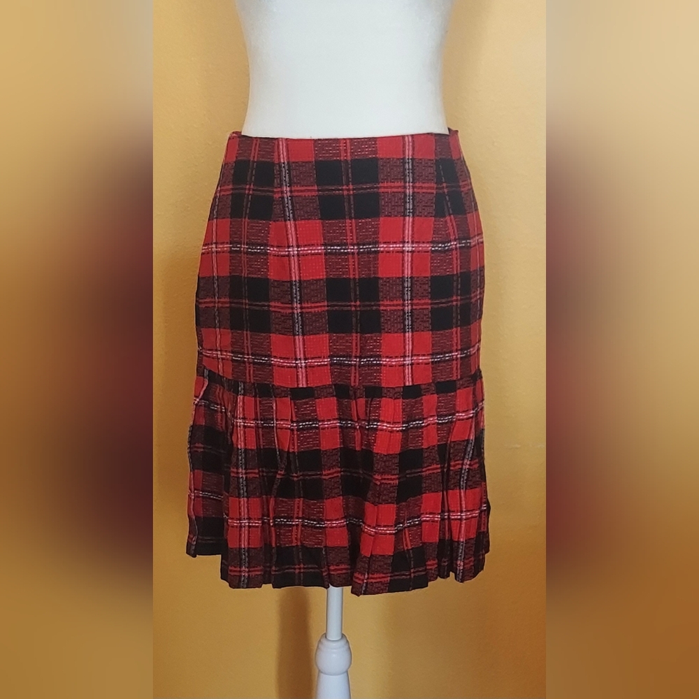 CACHE Plaid Red and Black Women's Skirt